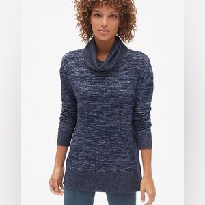 GAP Gray Cowl Neck Sweater Size Small